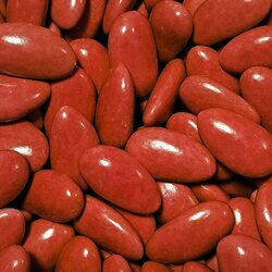 Drages amandes Alsace couleur rouge