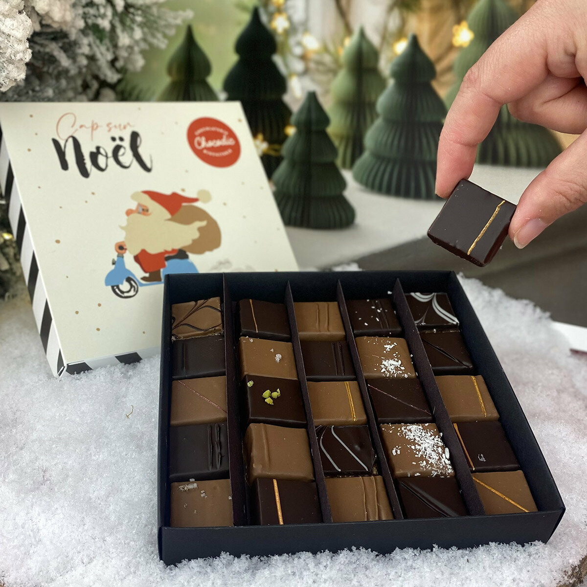 Cadeau De Noël Vacances Et Boîte De Célébration De Pralines Au Chocolat  Idée Cadeau De Vacances D'hiver
