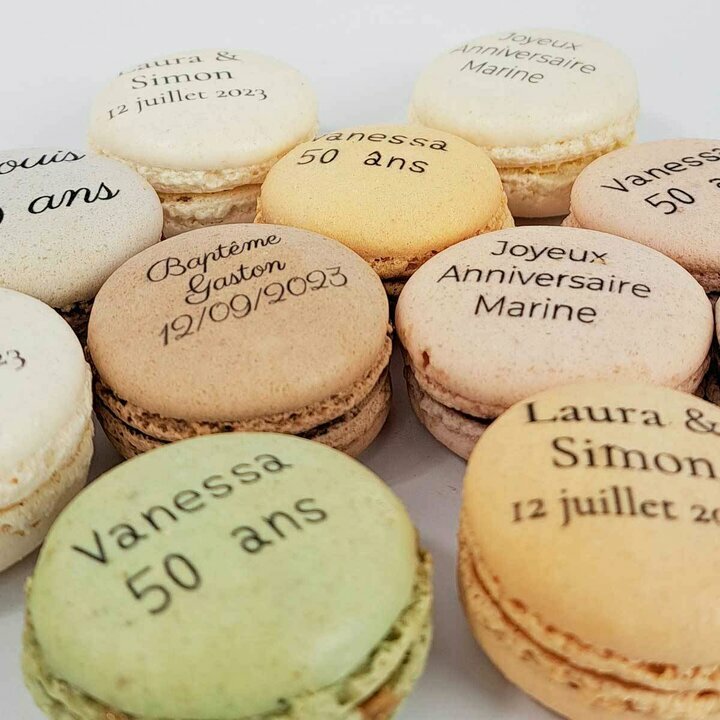 Macarons personnaliss avec un message 