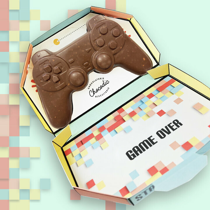 Coffret Manette de jeu en chocolat ouvert
