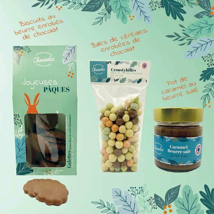 Composition de la bourriche de Pques avec biscuits enrobs de chocolat, croustybilles et pot de caramel