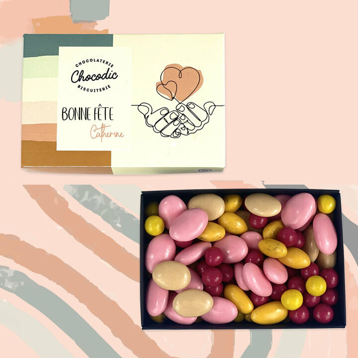 Boîte de gourmandises dragéifiées personnalisé avec votre message pour la fête des mères