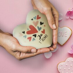 Coffret coeur bomb ferm personnalis "Je t'aime" pour la Saint Valentin