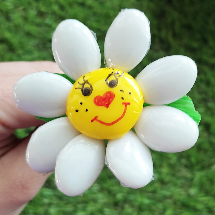Zoom fleurs de drages smile blanc