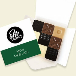 Carr de 9 chocolats Couleur Vert Sapin coffret ouvert