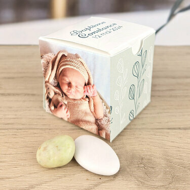 Boite à dragées cube ''Eucalyptus'' personnalisée