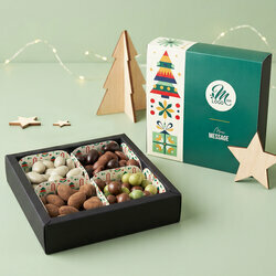 Coffret Gourmand Moyen Modèle - Collection Noël Entreprise Coffret Gourmand Moyen Modèle - Collection Noël Entreprise Modèle Noël Géométrique