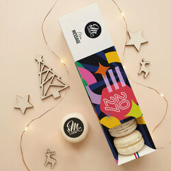Coffret 6 macarons personnalisés - Collection Noël Entreprise Coffret 6 macarons personnalisés - Collection Noël Entreprise thème Nouvelle Année