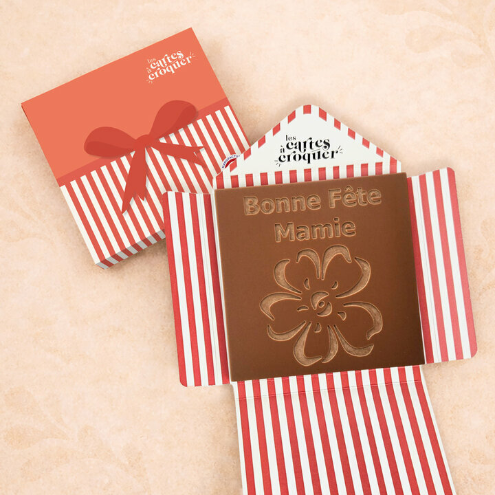 Pr�te � Croquer - Mod�le Fleur Bonne F�te Mamie Chocolat Lait Enveloppe Cadeau
