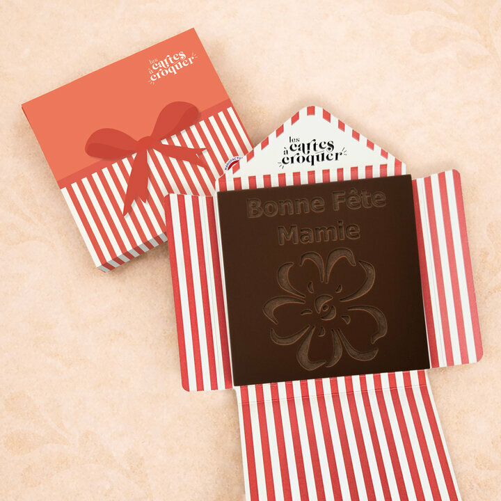 Pr�te � Croquer - Mod�le Fleur Bonne F�te Mamie Chocolat Noir Enveloppe Cadeau